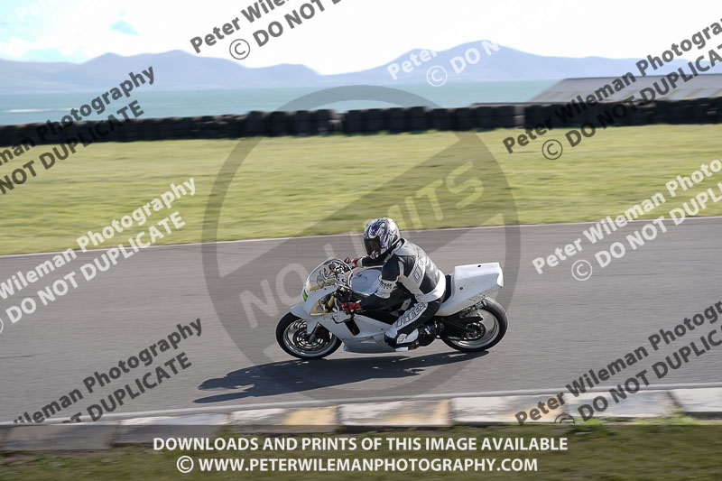 anglesey no limits trackday;anglesey photographs;anglesey trackday photographs;enduro digital images;event digital images;eventdigitalimages;no limits trackdays;peter wileman photography;racing digital images;trac mon;trackday digital images;trackday photos;ty croes